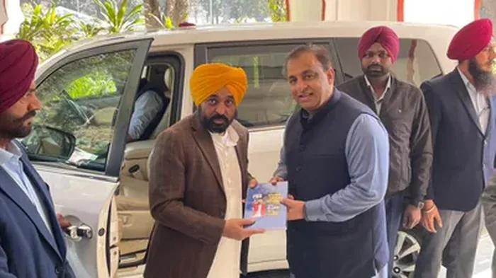 Nitin Kohli launching the Jalandhar Padhao education campaign